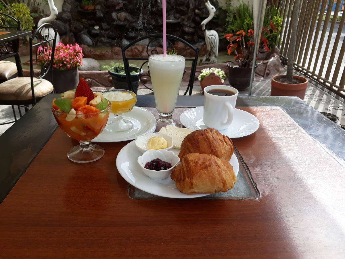 Hotel Golosone Ambato Exterior photo